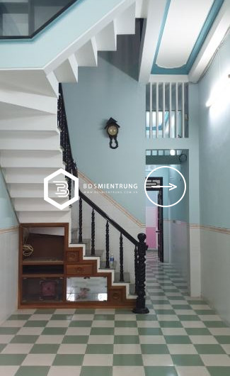 Bán Gấp Nhà 1 mê MT Nguyễn Khuyến, gần trường Trần Quốc Toản, gần chợ Hoa lư 0